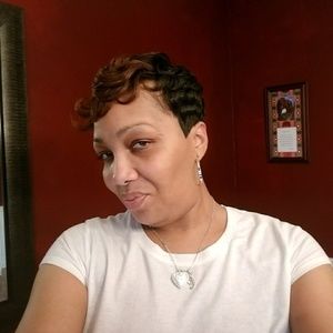 Meet your Posher, Jamila